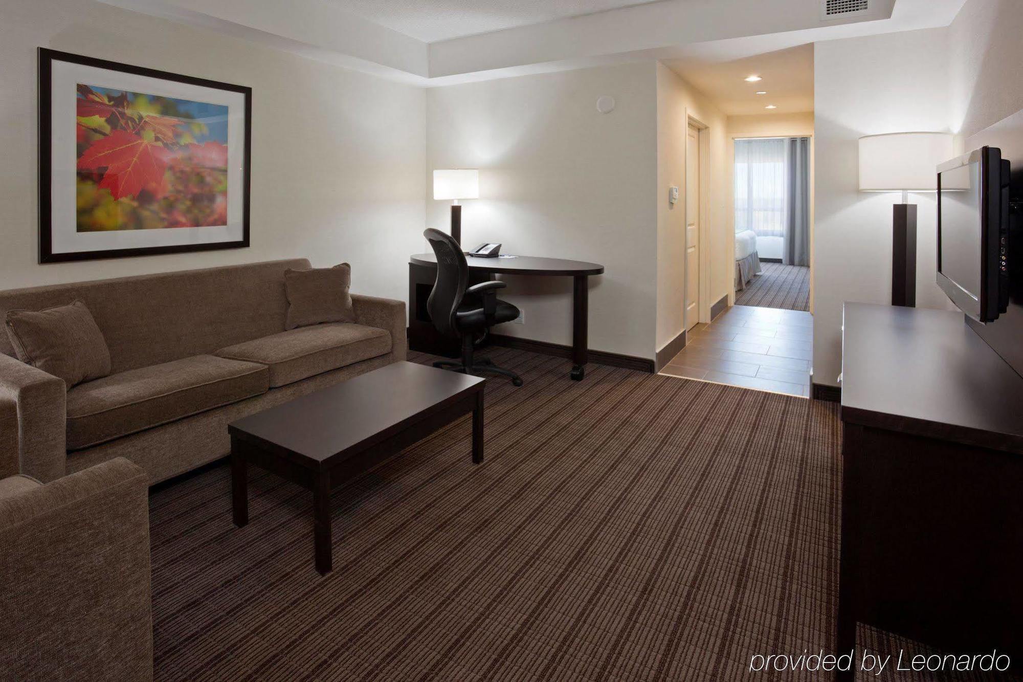 Holiday Inn Express & Suites New Liskeard Quarto foto
