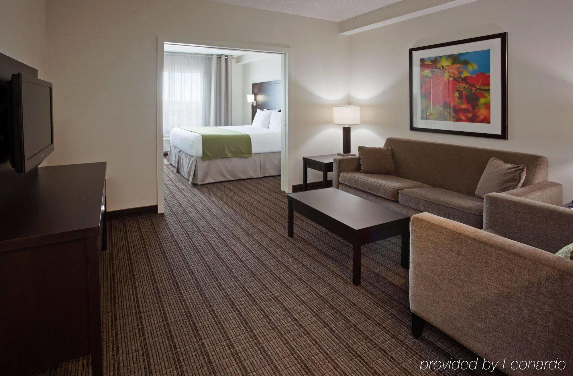 Holiday Inn Express & Suites New Liskeard Quarto foto